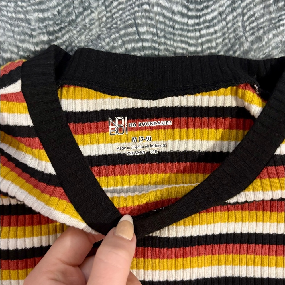 Stretchy Rib Knit Top - Size Medium - Picture 2 of 2